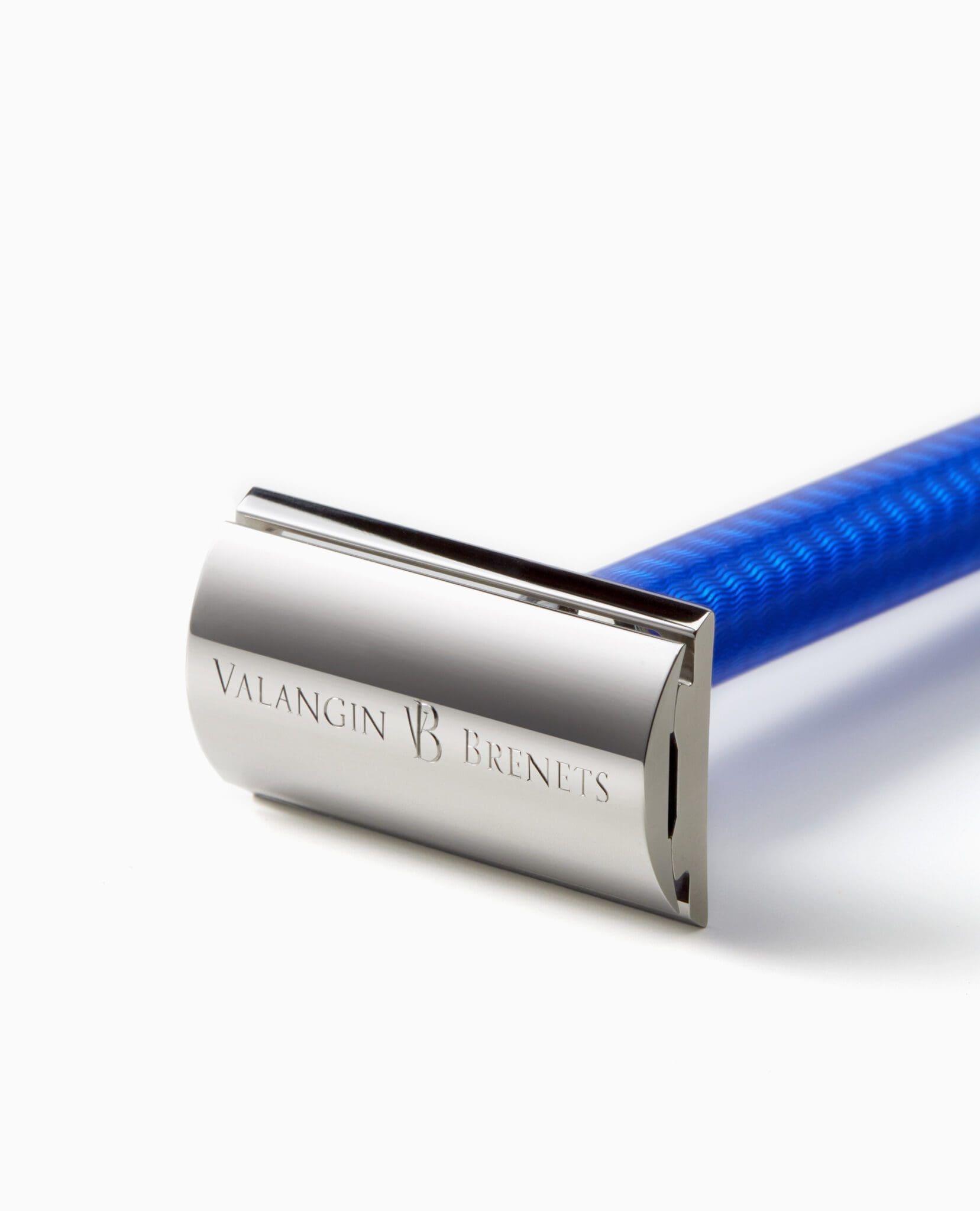 Valangin Brenets shave right side view